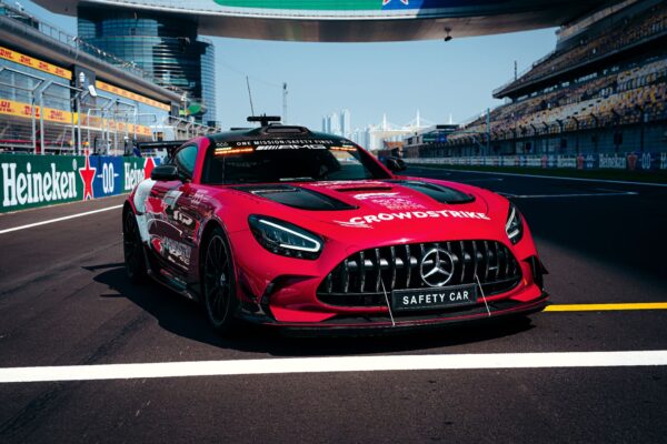Mercedes célèbre 500 GP de F1 comme Safety Car officiel