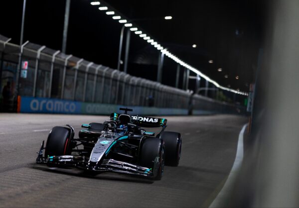 Grand Prix de Singapour : Russell s'impose, McLaren titrée !