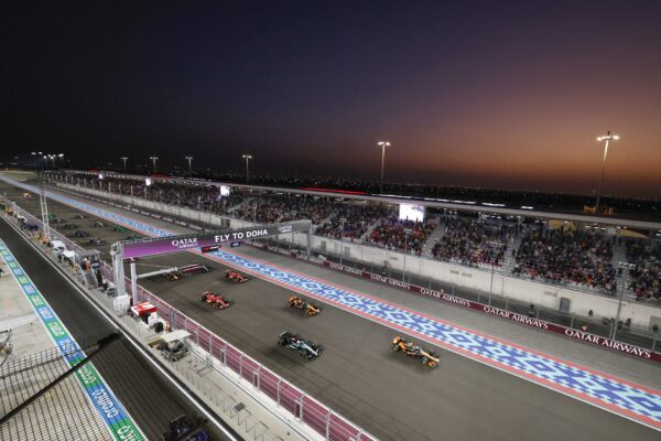 La FIA et Pirelli imposent 2 arrêts au Grand Prix du Qatar