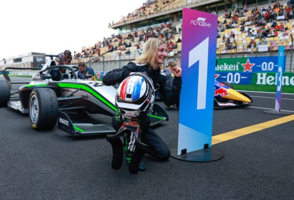 F1 Academy : Doriane Pin et Chloe Chambers remportent la mise à Las Vegas
