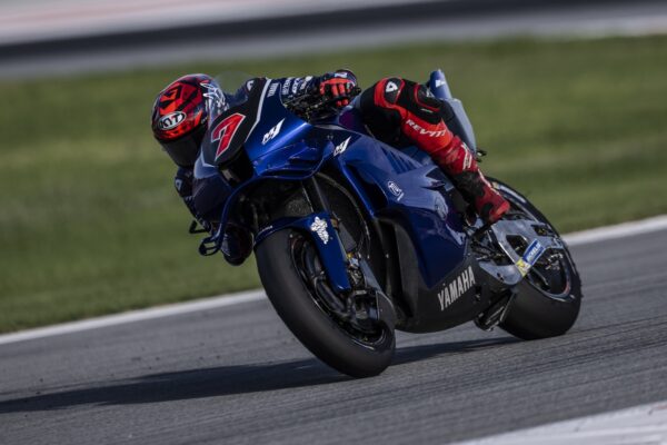 Yamaha confirme le passage au V4 en 2026