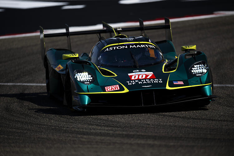 007 TINCKNELL Harry (gbr), GUNN Ross (gbr), GAMBLE Tom (gbr), Aston Martin THOR Team, Aston Martin Valkyrie #007, Hypercar, action during the 8 Hours of Bahrain 2025, 8th round of the 2025 FIA World Endurance Championship, from November 6 to 8, 2025 on the Bahrain International Circuit in Sakhir, Bahrain - Photo Fabrizio Boldoni / DPPI