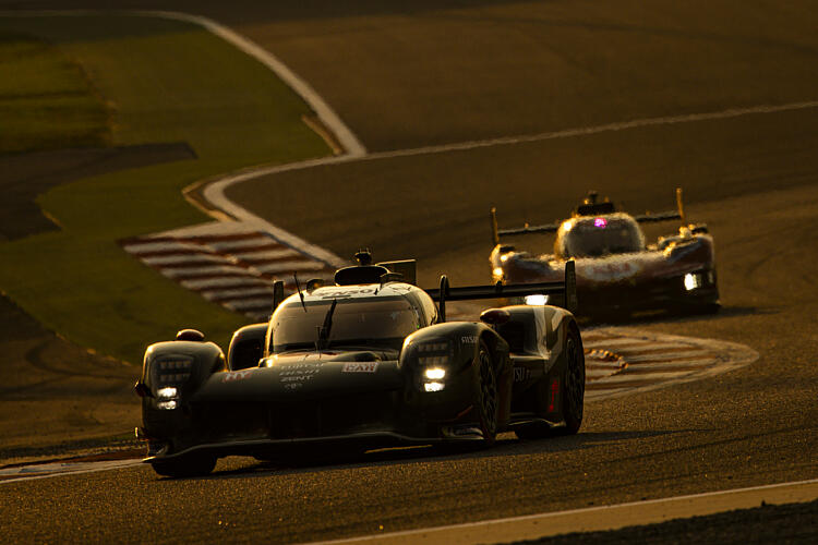 07 CONWAY Mike (gbr), KOBAYASHI Kamui (jpn), DE VRIES Nyck (nld), Toyota Gazoo Racing, Toyota GR010 Hybrid #07, Hypercar, action during the 8 Hours of Fuji 2025, 8th round of the 2025 FIA World Endurance Championship, from November 6 to 8, 2025 on the Bahrain International Circuit in Sakhir, Bahrain - Photo Julien Delfosse / DPPI
