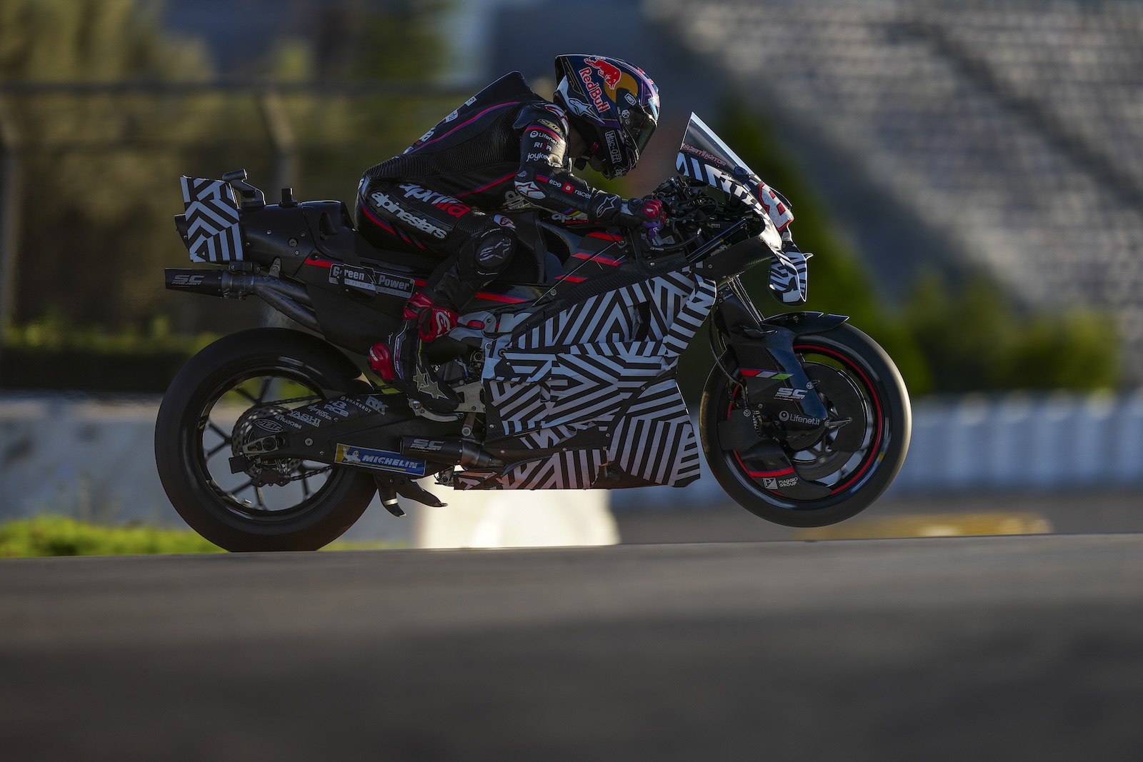 Jorge Martin sur Aprilia sur le circuit de Valencia