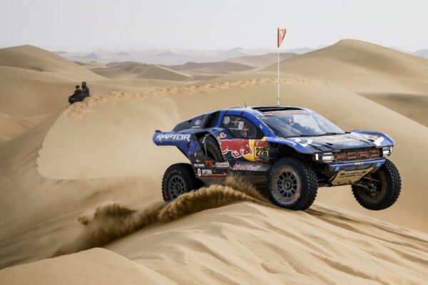 Dakar 2026, Étape 11 : Et de trois pour Ekström, le triplé pour Ford