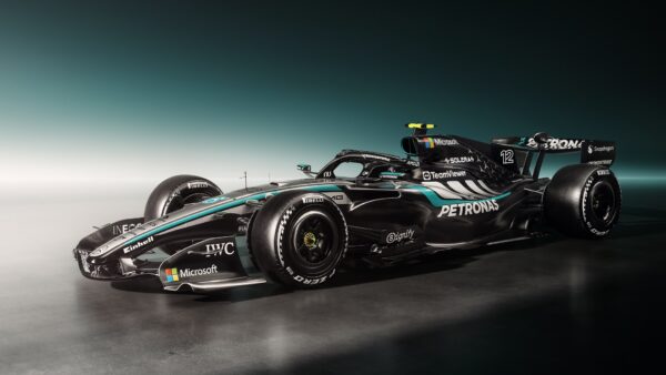 Mercedes présente sa monoplace 2026, la W17 E Performance