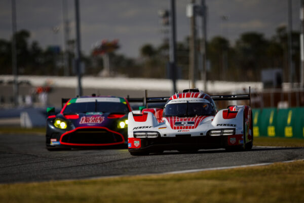 24 Heures de Daytona - EL3 : Porsche se montre
