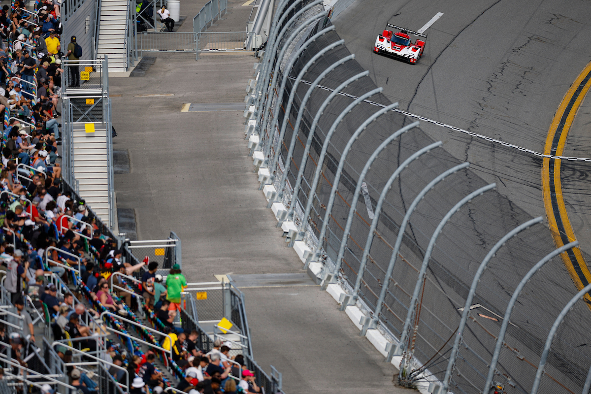 #7: Porsche Penske Motorsport, Porsche 963, GTP: Felipe Nasr, Julien Andlauer, Laurin Heinrich
