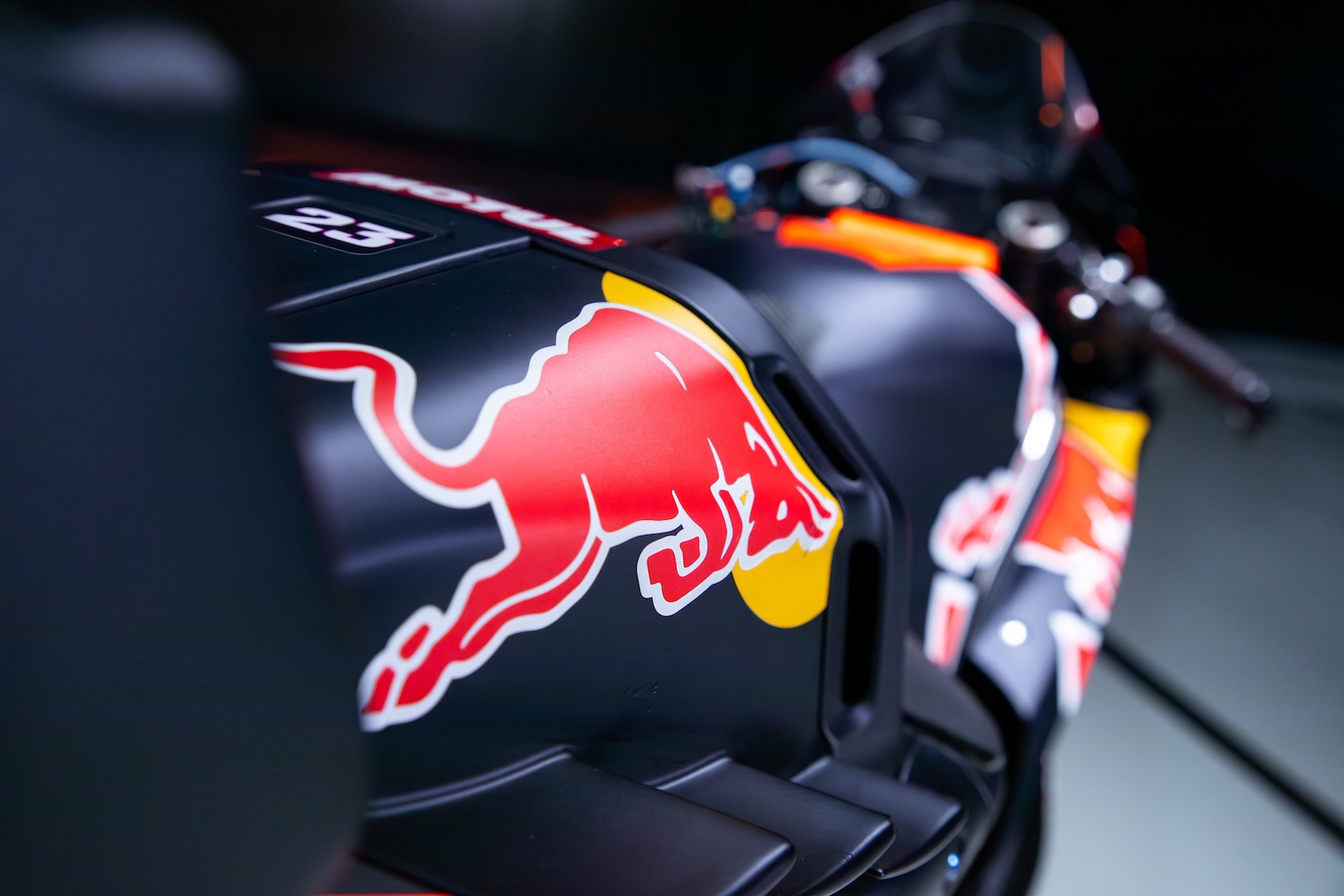 Logo Red Bull sur la Tech3