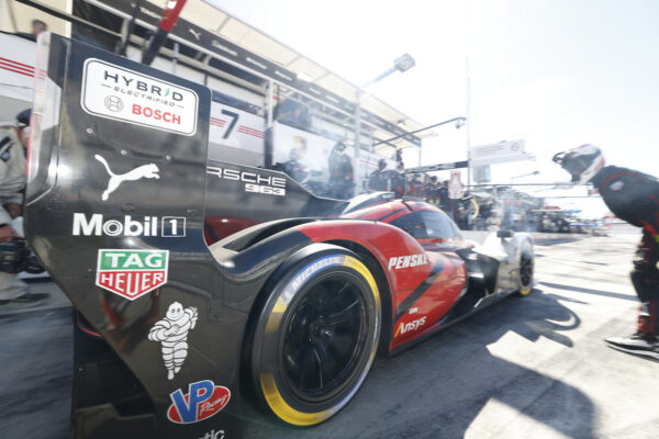 Roar Before 24 - Session 1 : Porsche fait le triplé