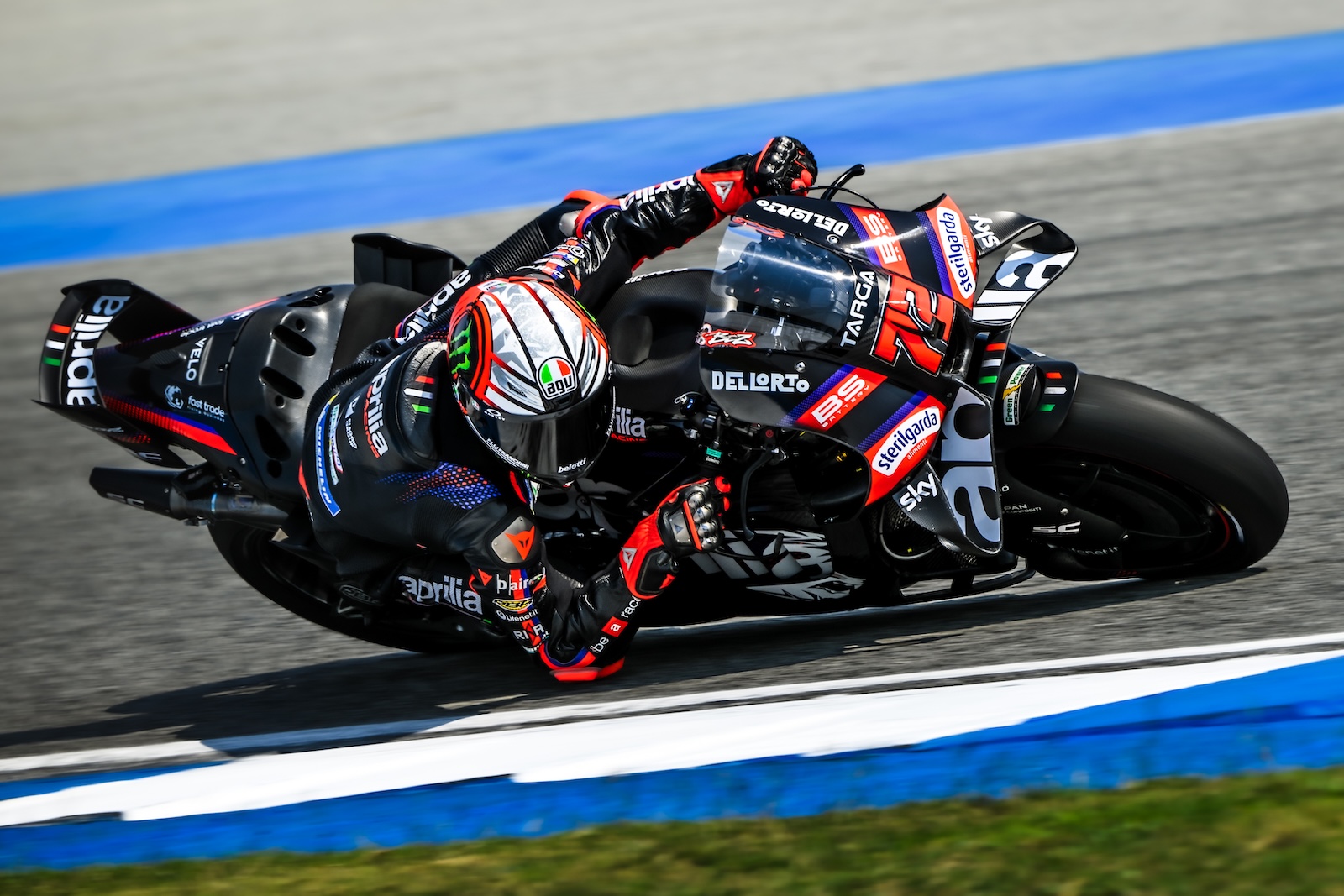 Marco Bezzecchi sur Aprilia sur le circuit de Buriram