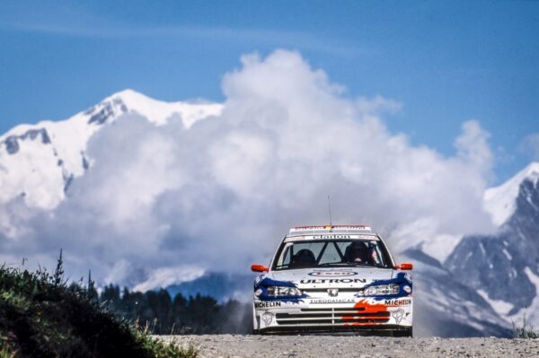 François Delecour engagé en FIA Historic avec la 306 Maxi
