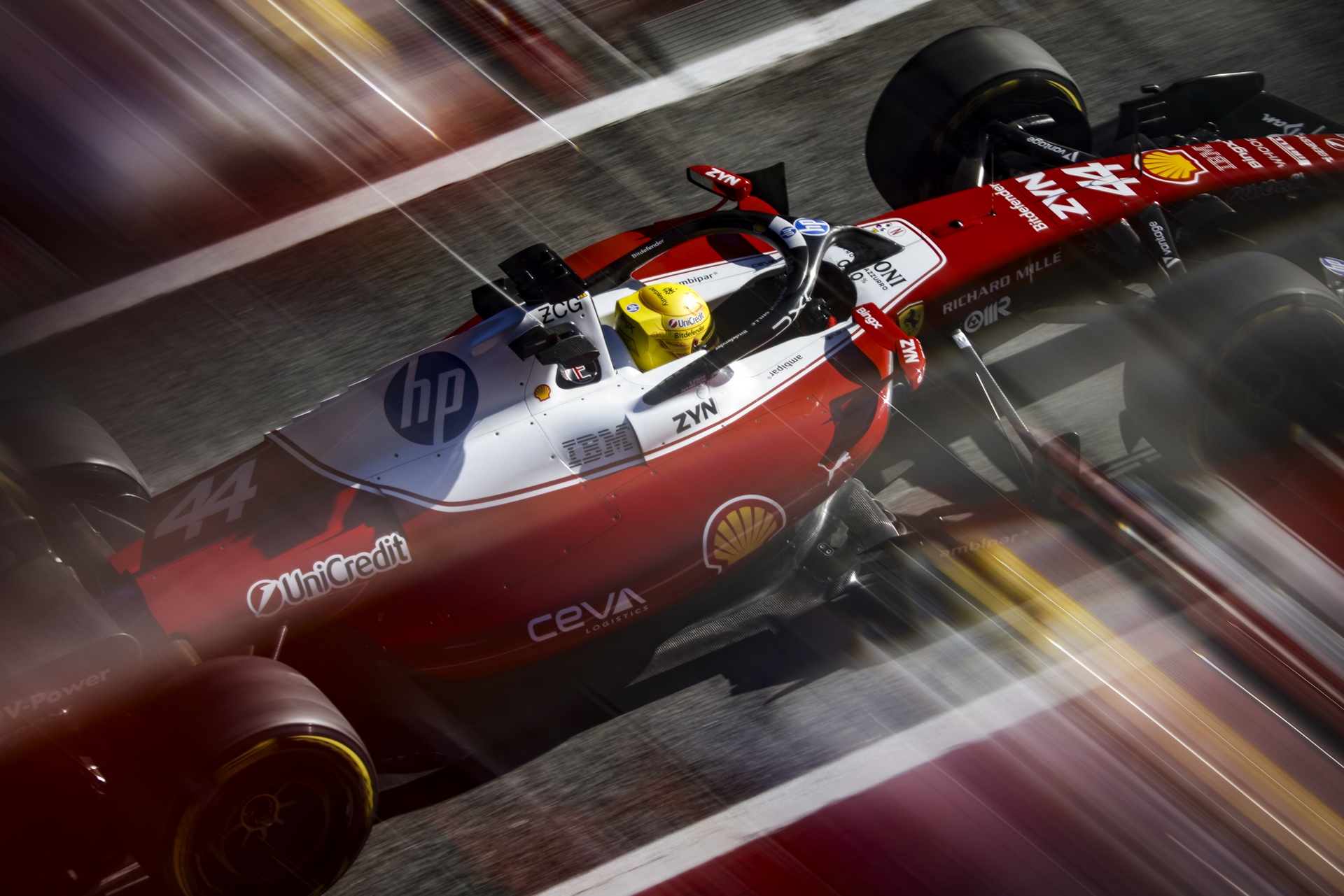 Lewis Hamilton dans la Ferrari SF-26