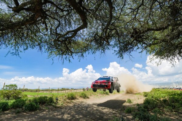 Kenya, ES10 : Solberg en tête pour une seconde sur Ogier