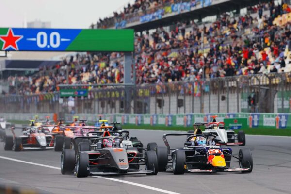 F1 Academy : Nina Gademan et Emma Felbermayr s'imposent à Shanghai