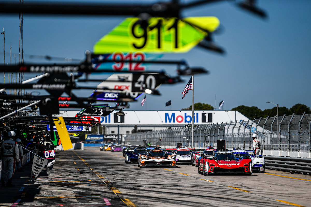 #31: Cadillac Whelen, Cadillac V-Series.R, GTP: Jack Aitken, Earl Bamber, Frederik Vesti