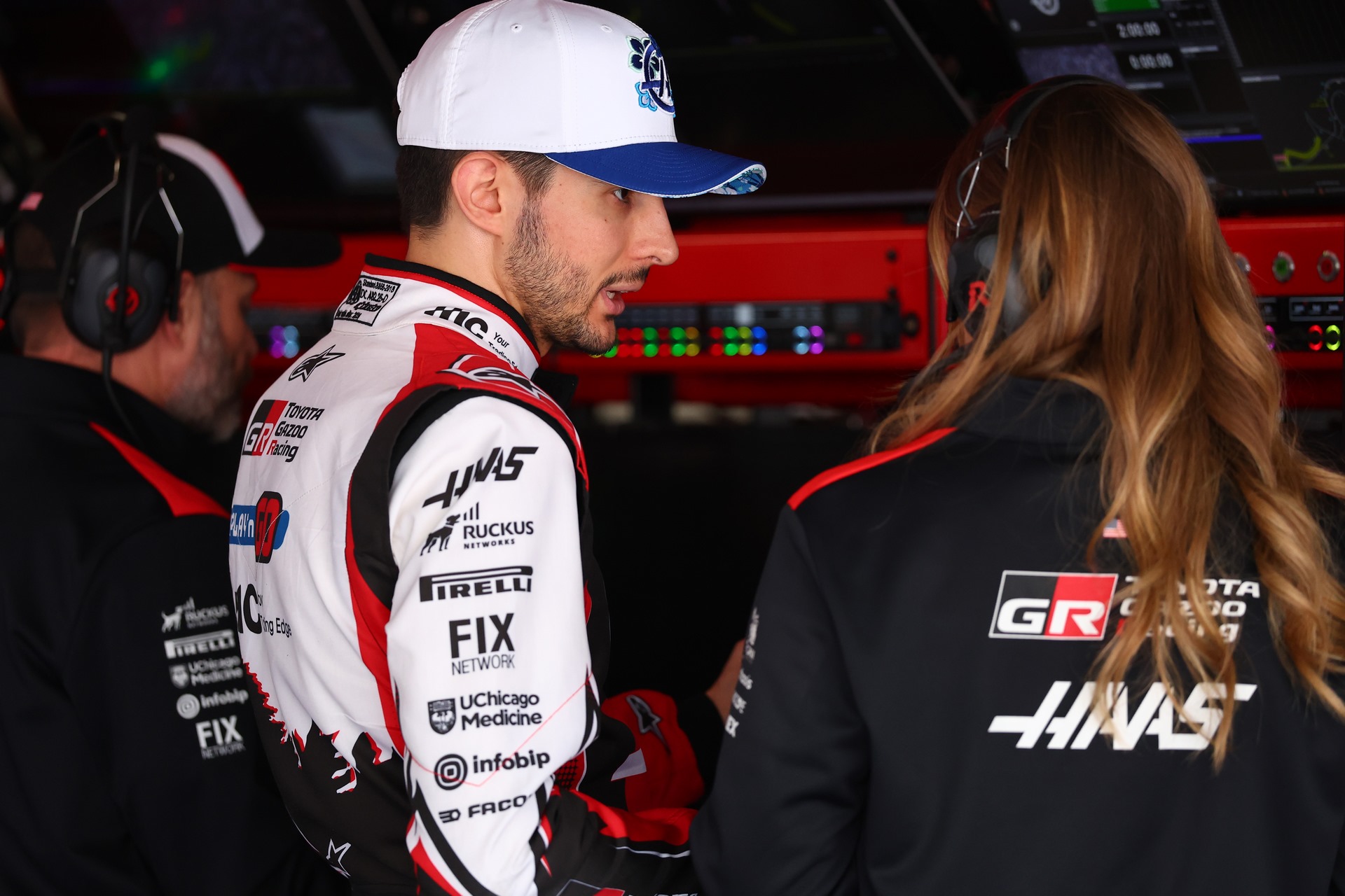Esteban Ocon et Laura Mueller, son ingénieure de course.