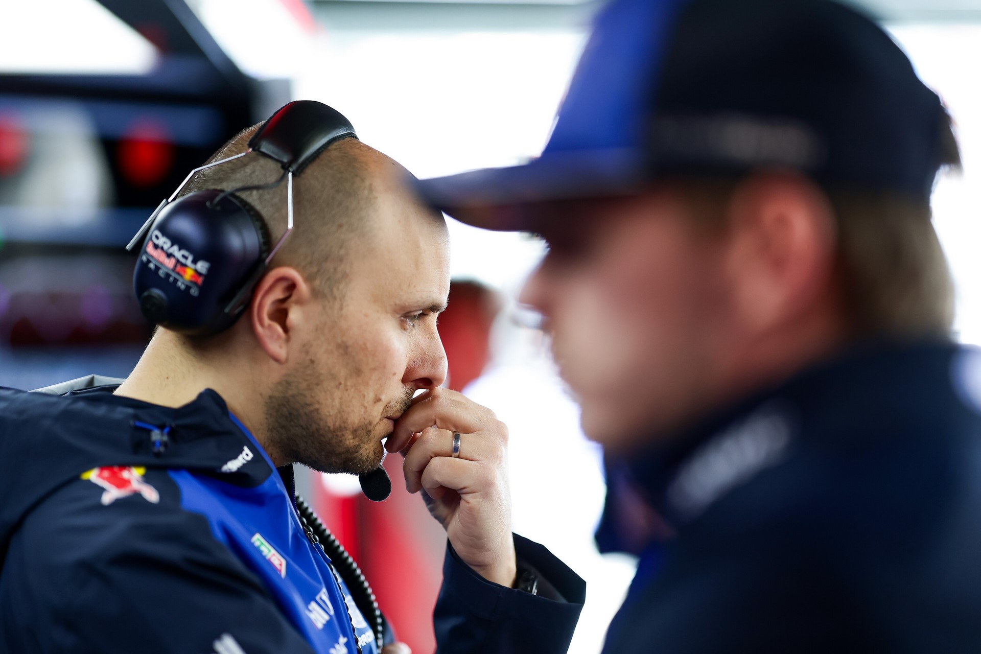 Gianperio Lambiase dans le garage Red Bull au GP du Japon 2026