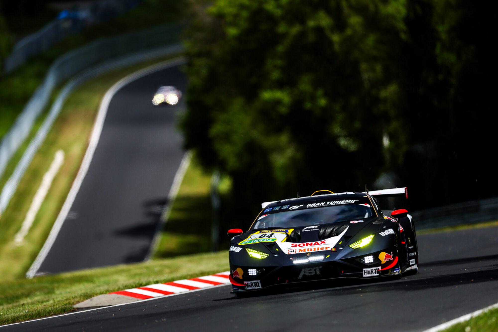 24 Heures du Nürburgring : La pole pour Luca Engstler !