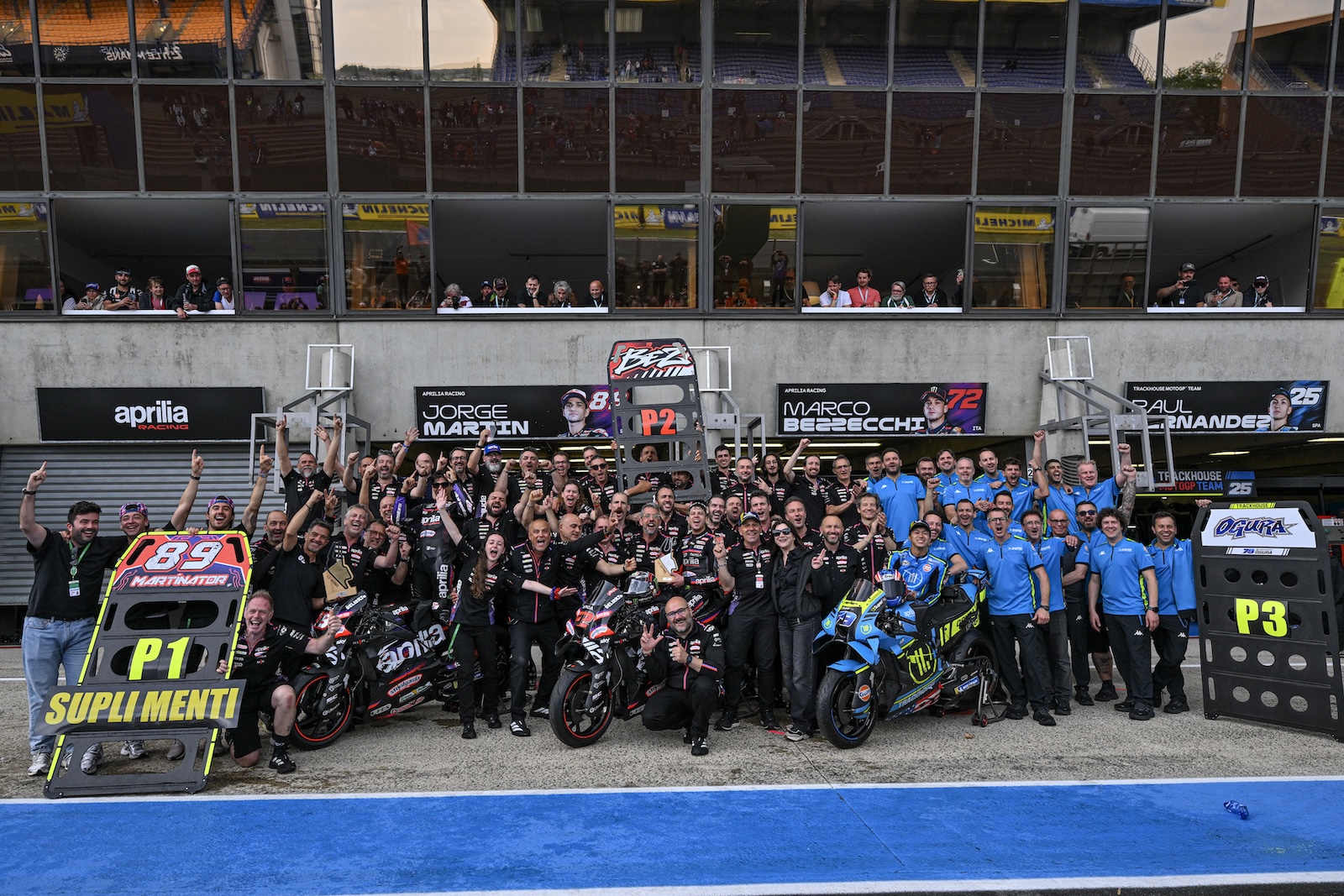 Aprilia au Mans