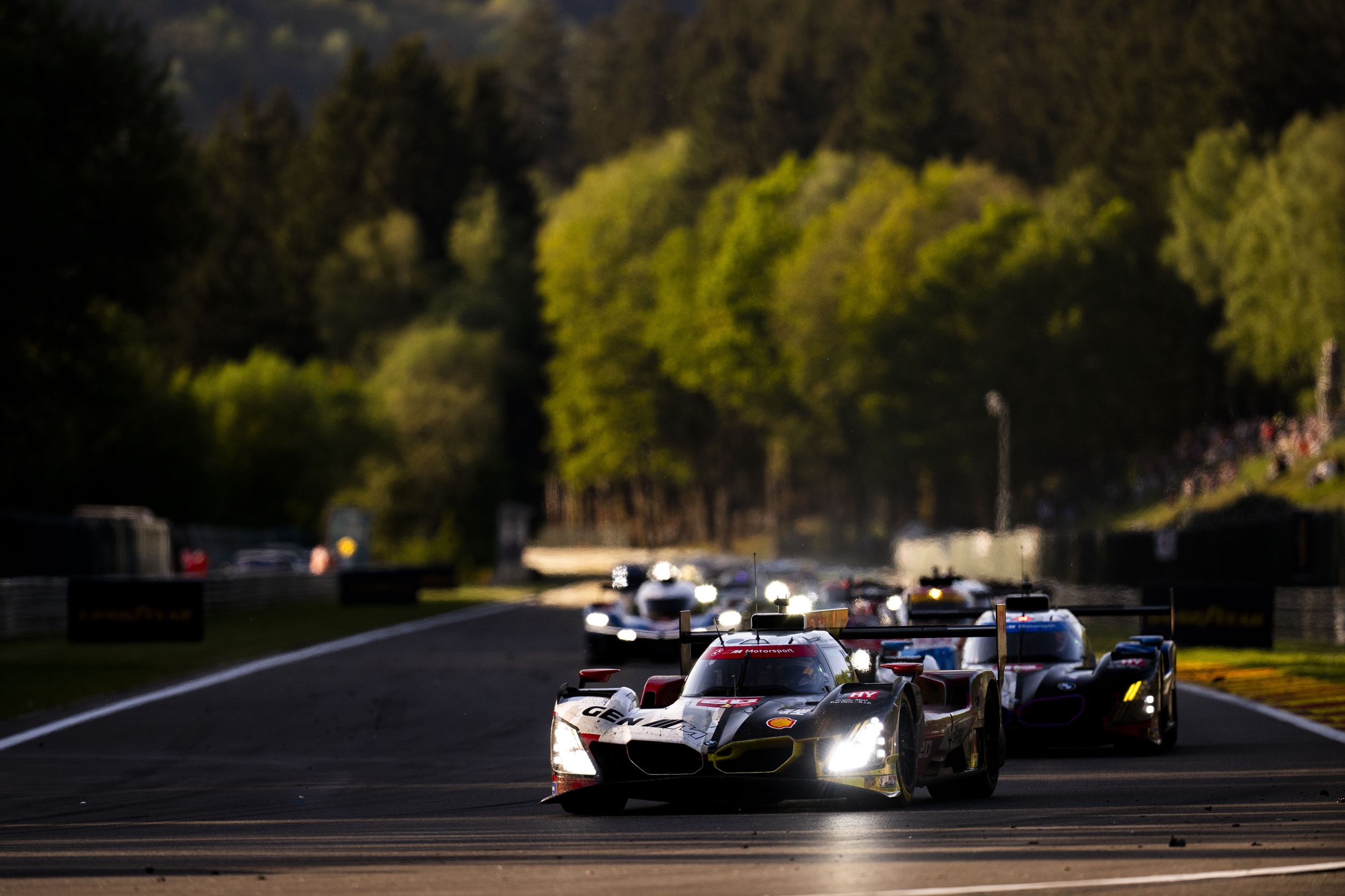 BMW N°20 en tête du championnat pilotes