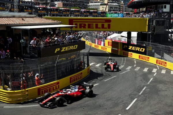 Leclerc blâme sa voiture à Monaco après son abandon