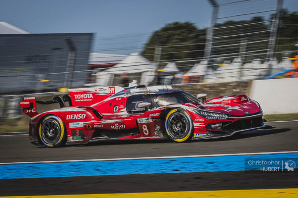 24H du Mans, H+21 : Lutte fratricide chez Toyota en tête de course