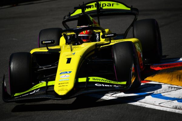 Nouvelle pole position pour Rafael Camara à Barcelone en FIA F2