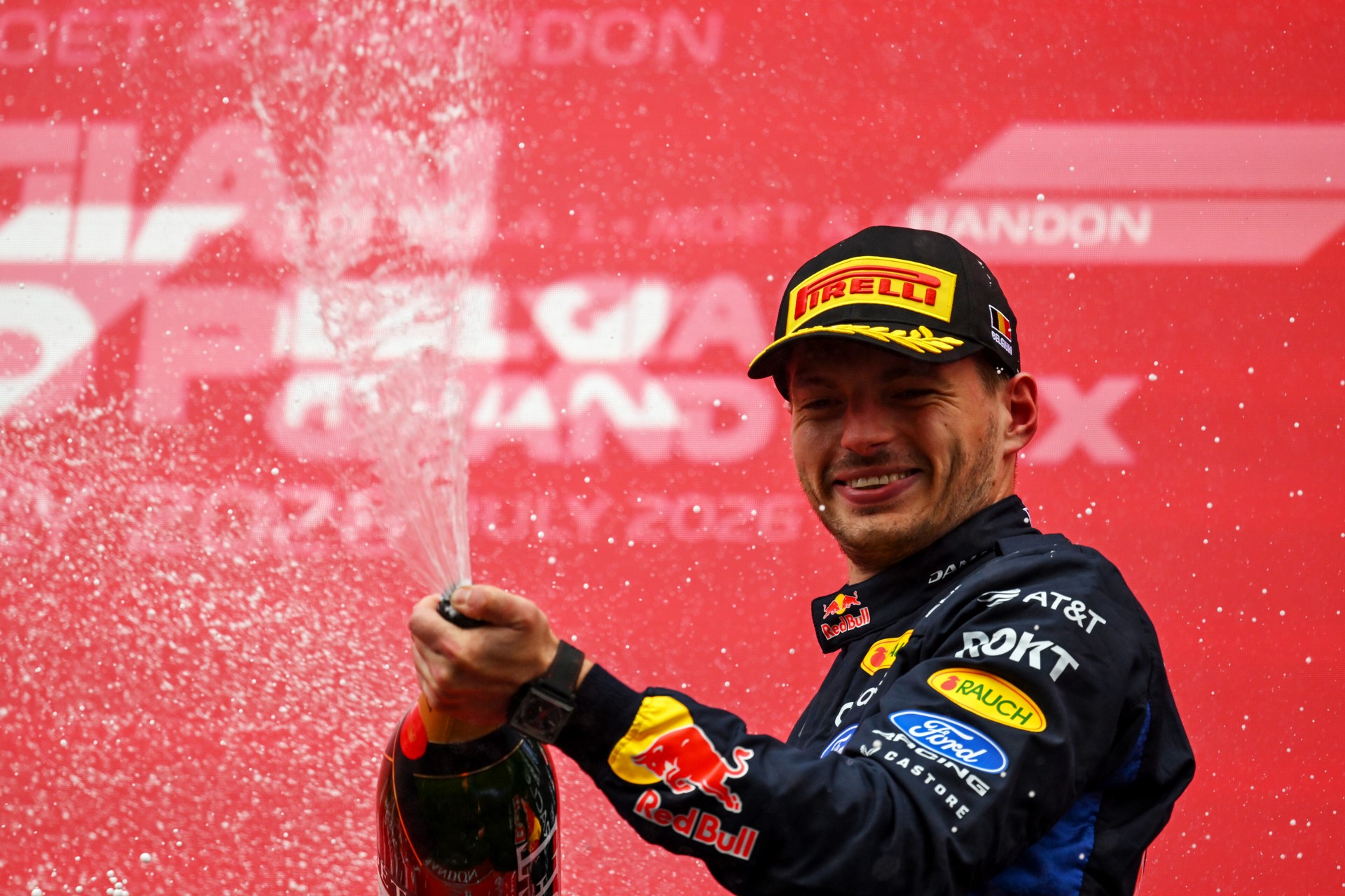 Verstappen sur le podium du GP de Belgique 2026