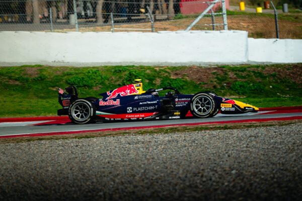 Coup double pour Nikola Tsolov à Silverstone en FIA F2
