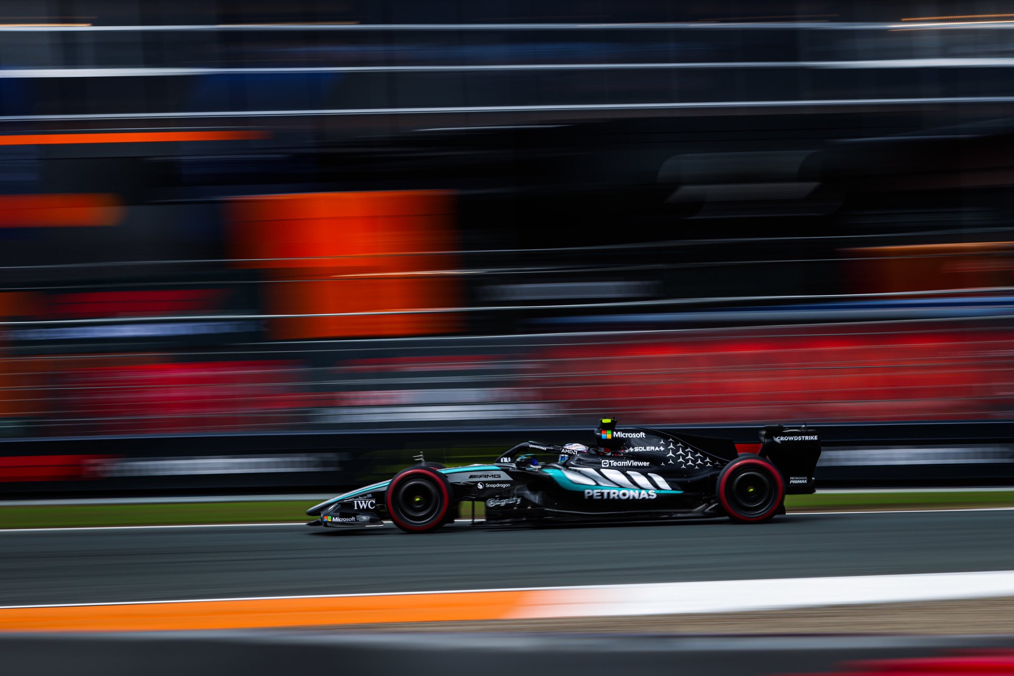 Russell s'impose en course Sprint à Zandvoort 2026