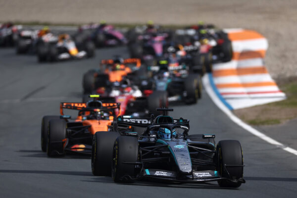 Pays-Bas, Sprint : Leclerc anime la course, Russell s'impose