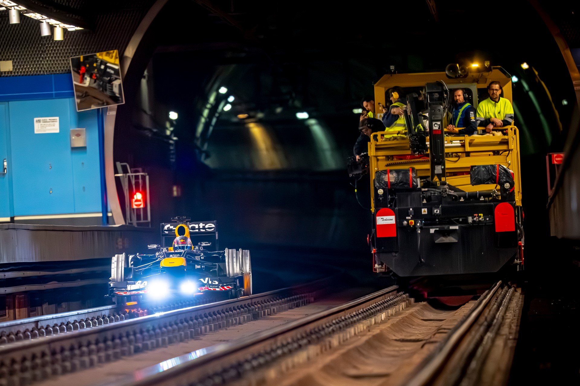 Patrick Friesacher dans la Red Bull RB8 'Metro'