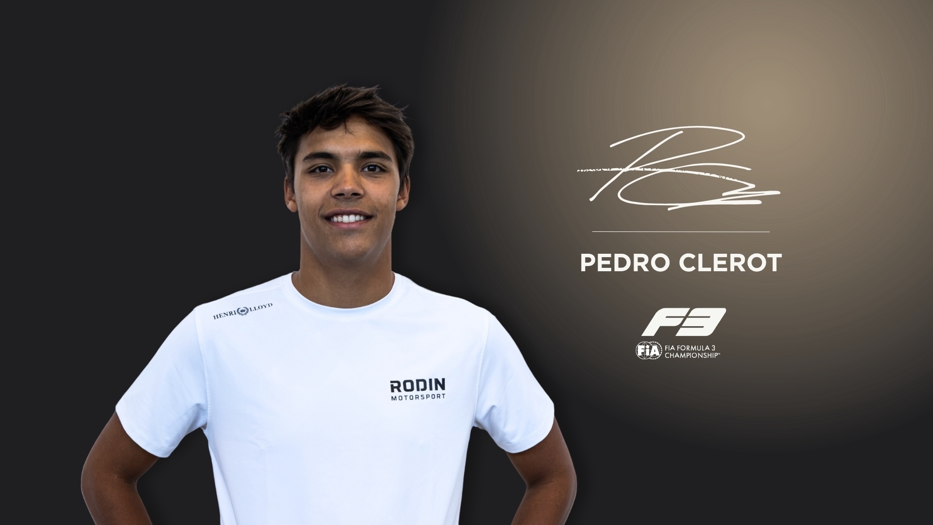Pedro Clerot tshirt blanc sur fond maron