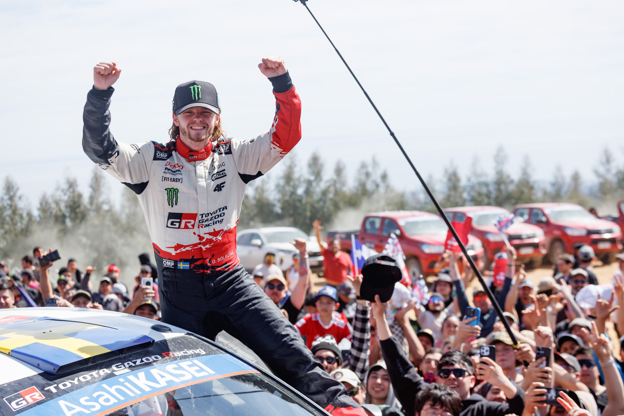 Oliver Solberg n'exclut pas une lutte pour le titre à deux rallyes de la fin
