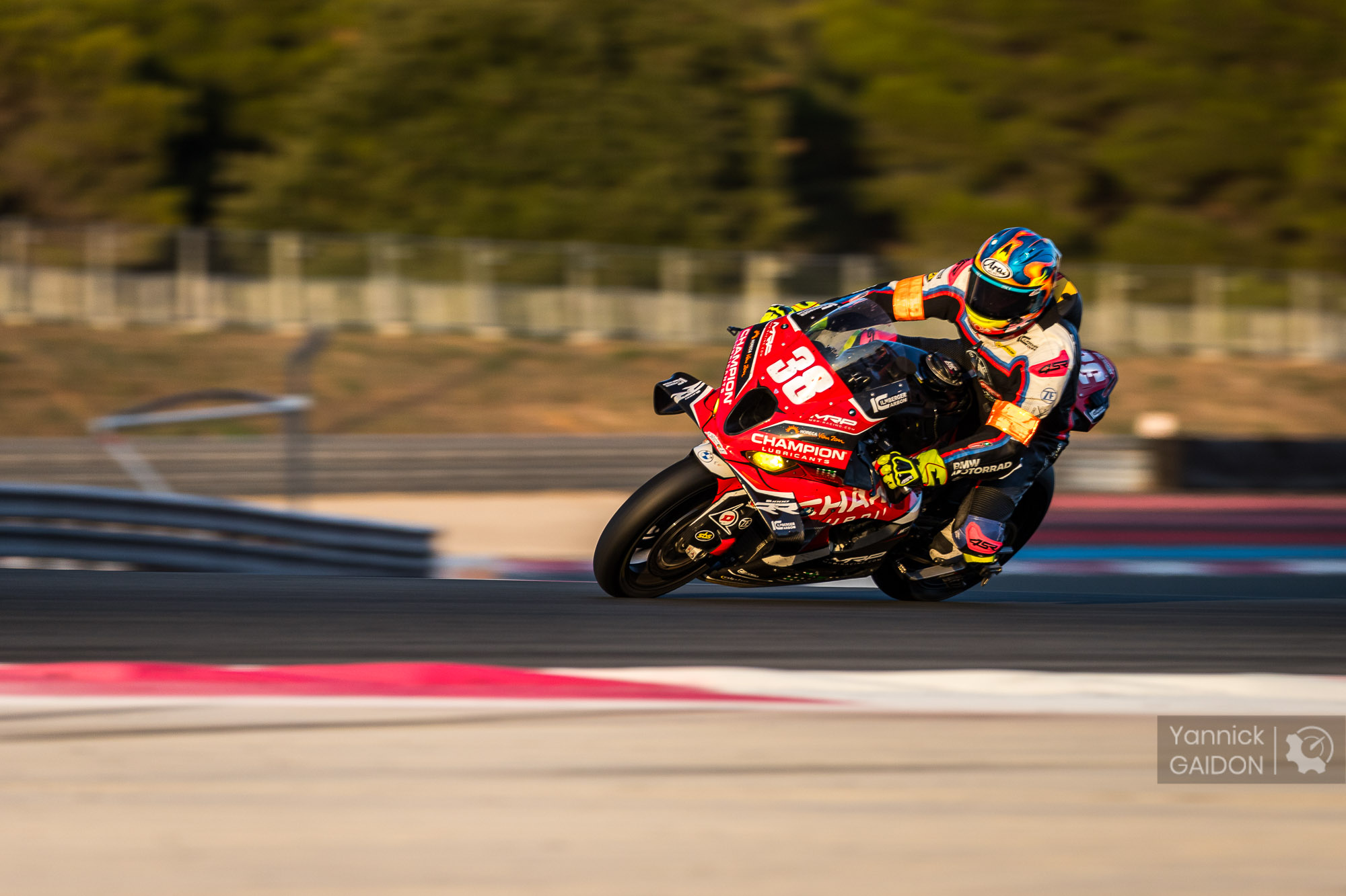 Bol d'Or 2026, H+8 : BMW Motorrad domine la course