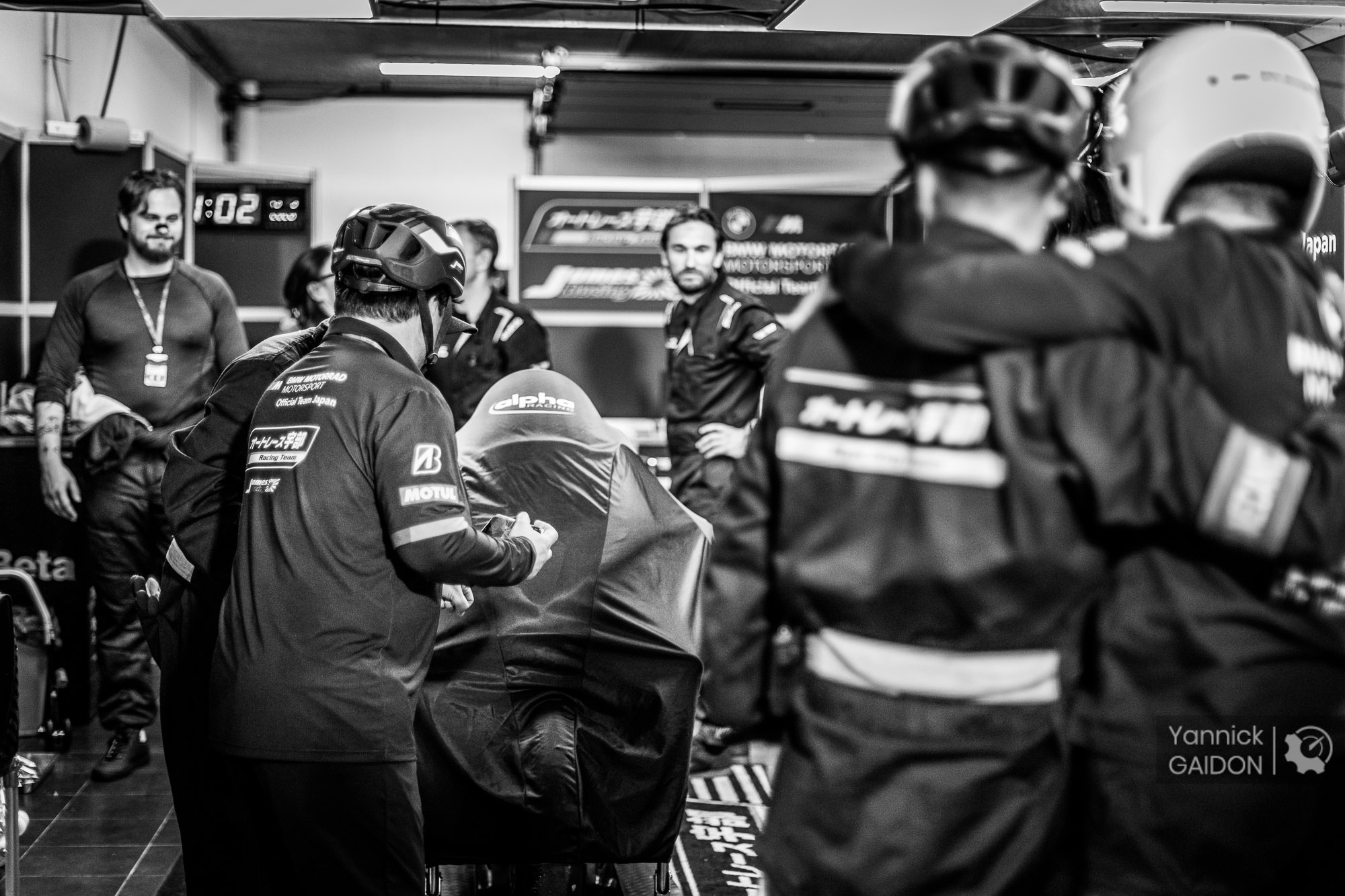 76 AutoRace Ube Racing Team (JPN), BMW M 1000 RR, URAMOTO Naomichi (JPN), GUINTOLI Sylvain (FRA), FORAY Kenny (FRA), SOOMER Hannes (EST), EWC, action