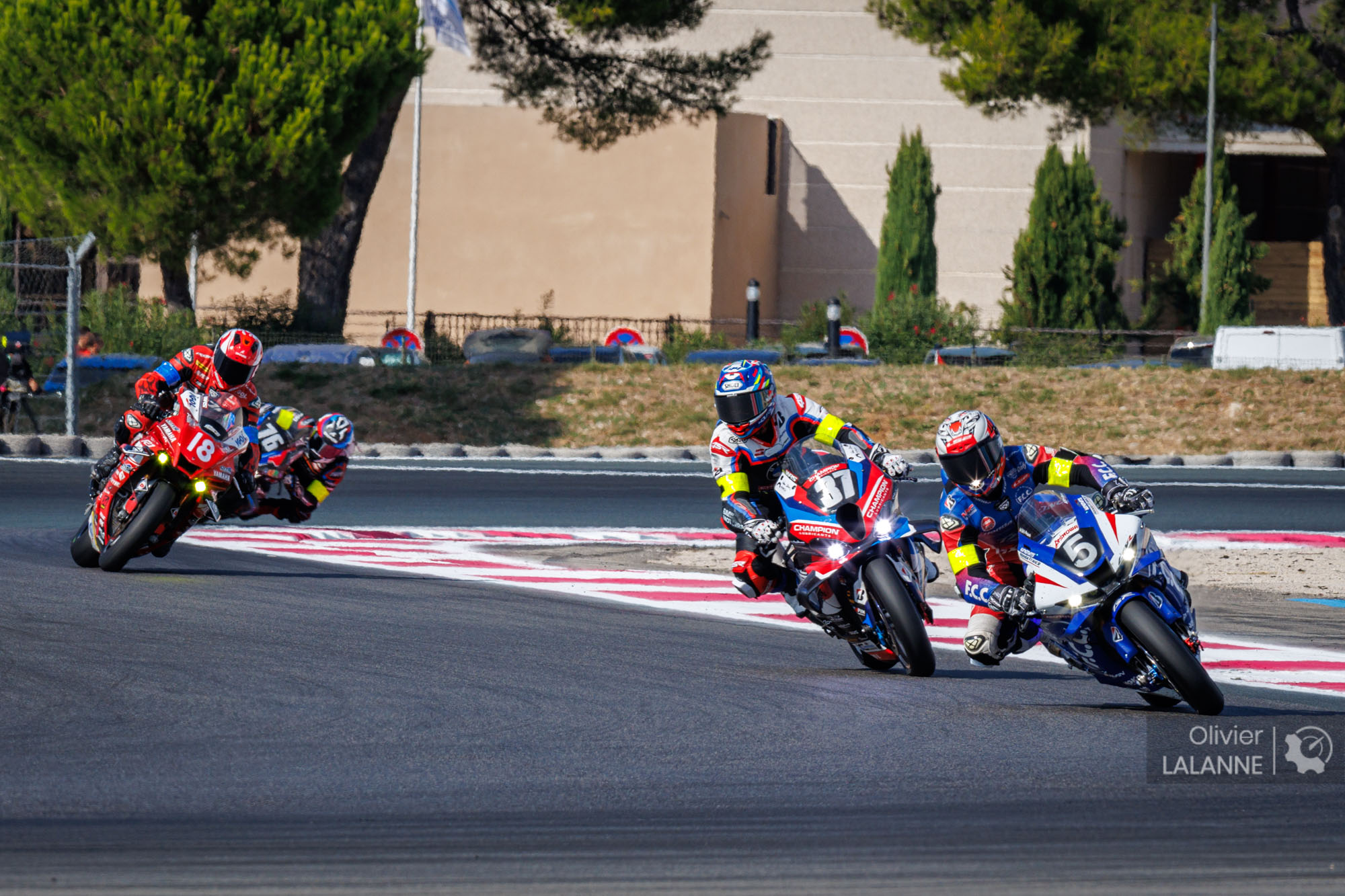 5 F.C.C. TSR Honda France (JPN), Honda CBR 1000 RR-R, TECHER Alan (FRA), PEROLARI Corentin (FRA), MCPHEE John (GBR), EWC, 37 BMW MOTORRAD WORLD ENDURANCE TEAM (BEL), BMW M 1000 RR, REITERBERGER Markus (DEU), ODENDAAL Steven (ZAF), VAN DER MARK Michael (NLD), GUARNONI Jérémy (FRA), EWC, action