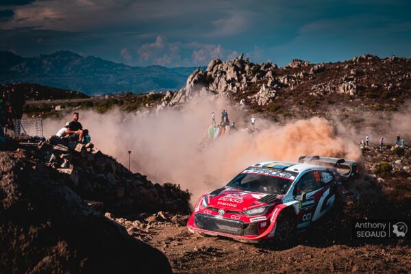 Oliver Solberg perd le titre à 300 mètres de l'arrivée !
