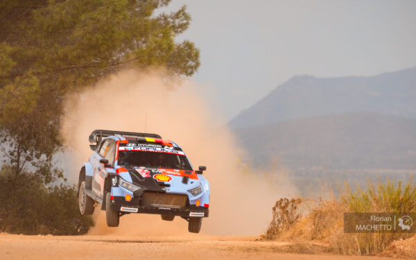Sardaigne, ES7 : Hyundai toujours solidement installé en tête grâce à Neuville et Fourmaux