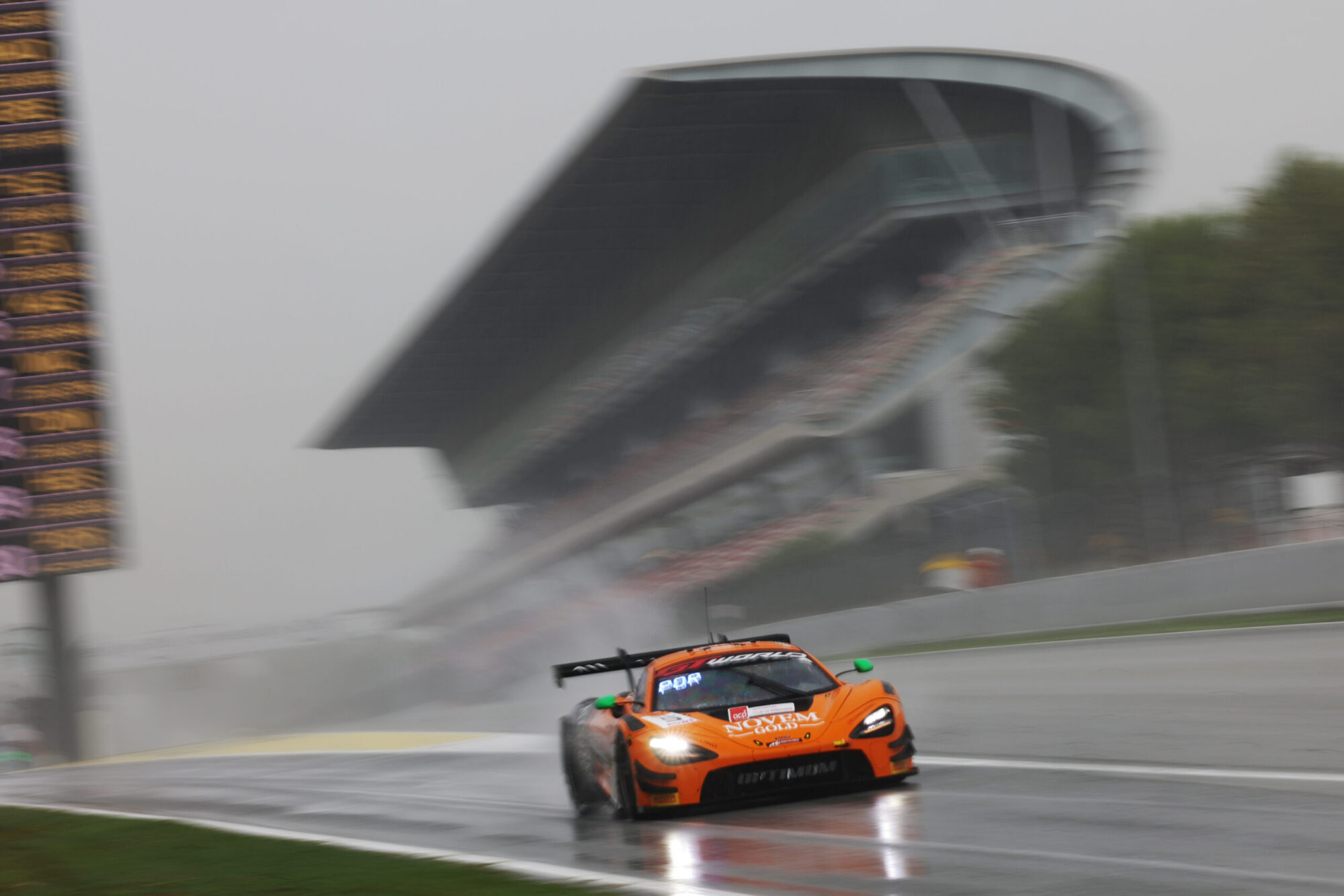 #5 - Optimum Motorsport - Guilherme Oliveira - Mikey Porter - McLaren 720S GT3 EVO