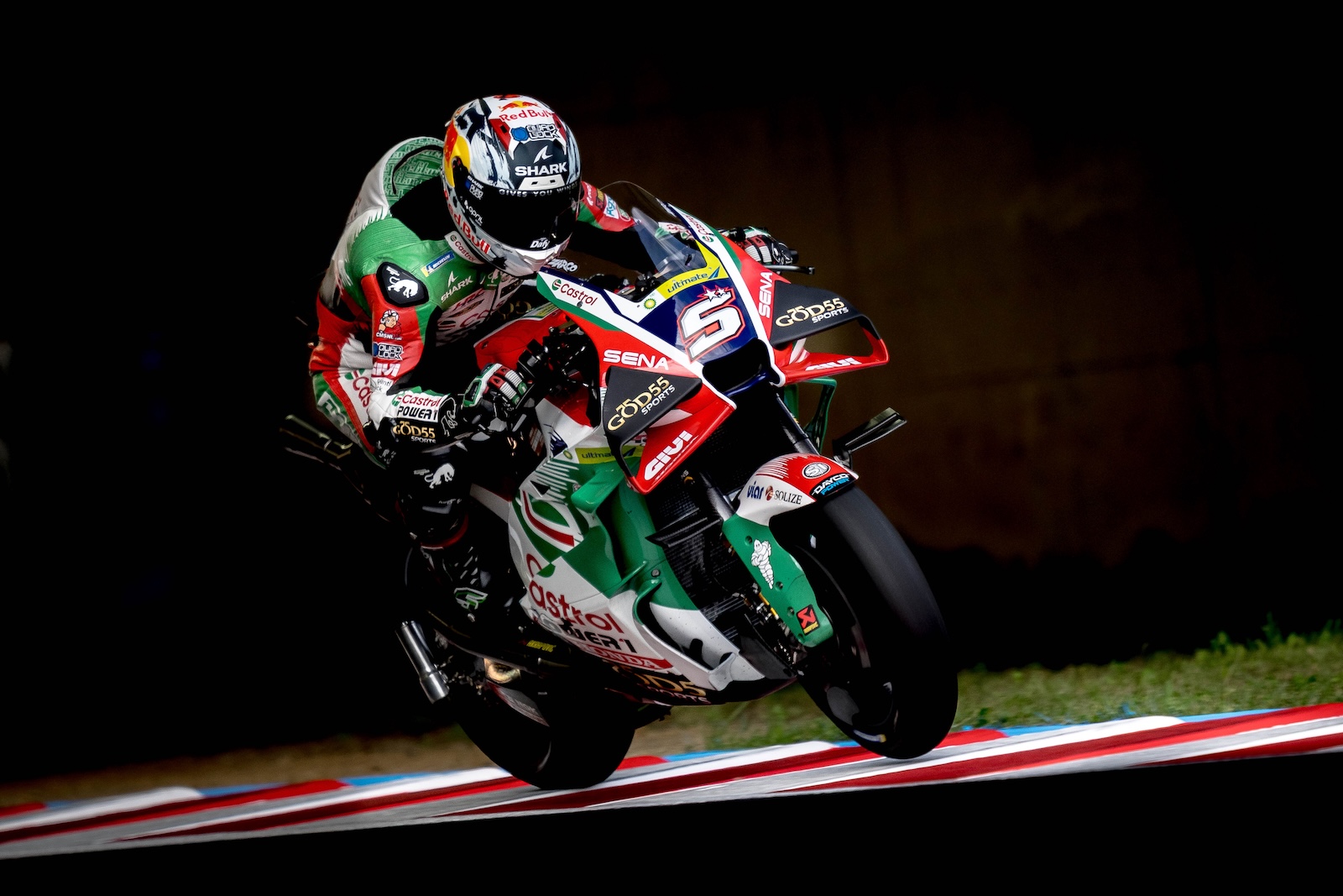 Johann Zarco sur le circuit de Motegi au Japon